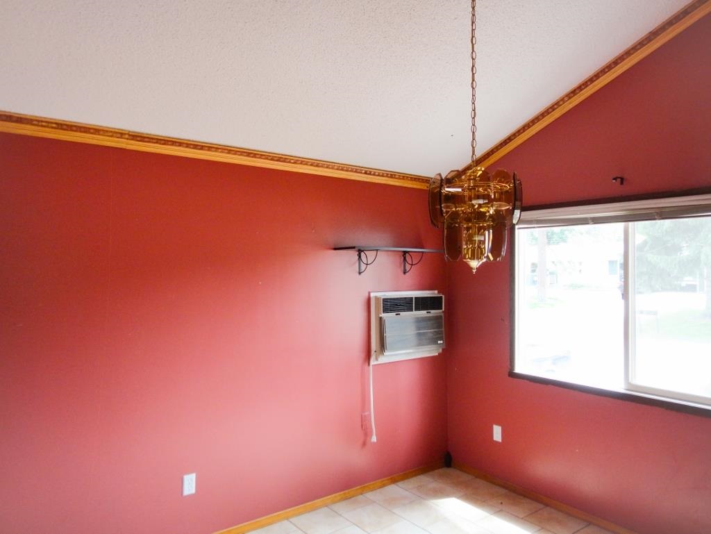 11303 E 17th Ave - Photo 4