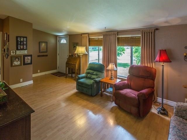 612 N Arnim St - Photo 3