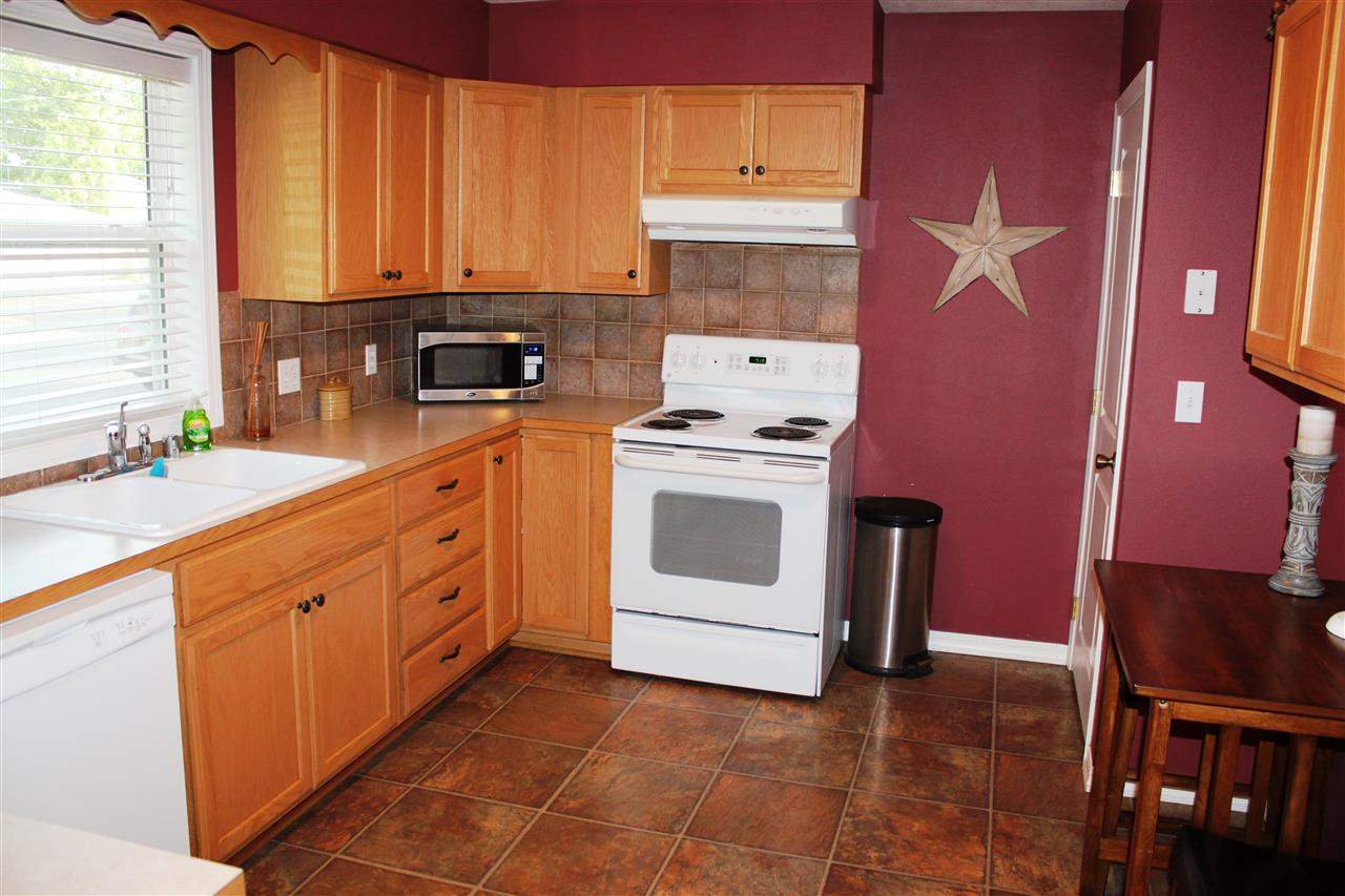 5303 N Oak St - Photo 6