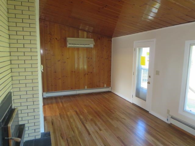 1921 S Freya St - Photo 5