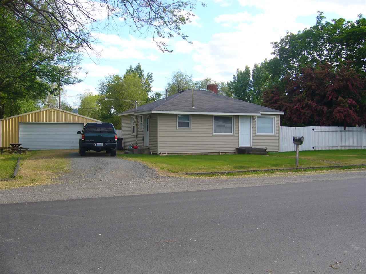 7312 E Sharp - Photo 1