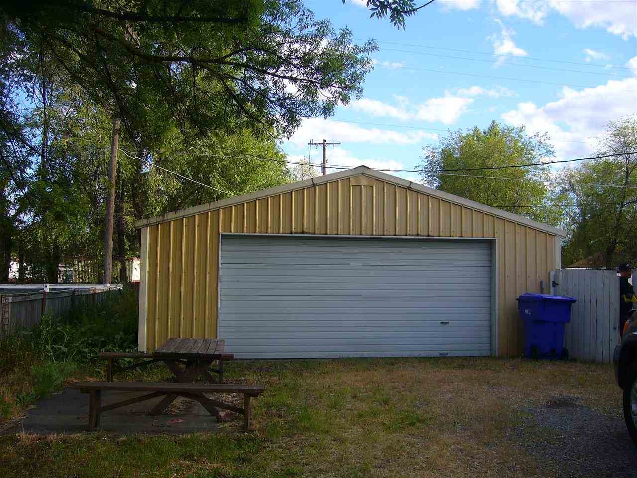7312 E Sharp - Photo 3