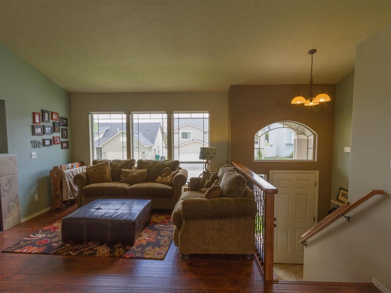 1705 N Corbin Ln - Photo 2