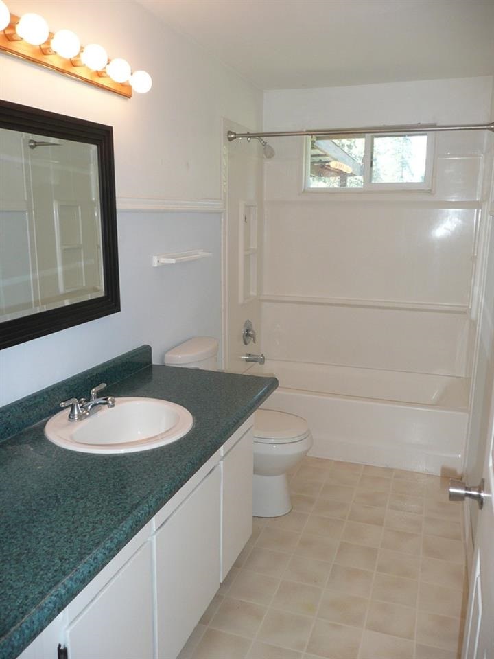 11353 W Greenfield Rd - Photo 7