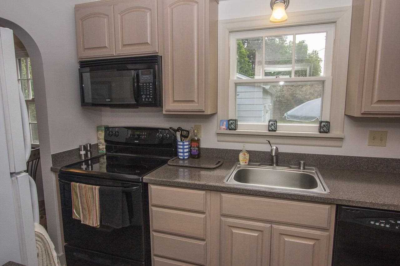 3019 S Manito Blvd - Photo 6