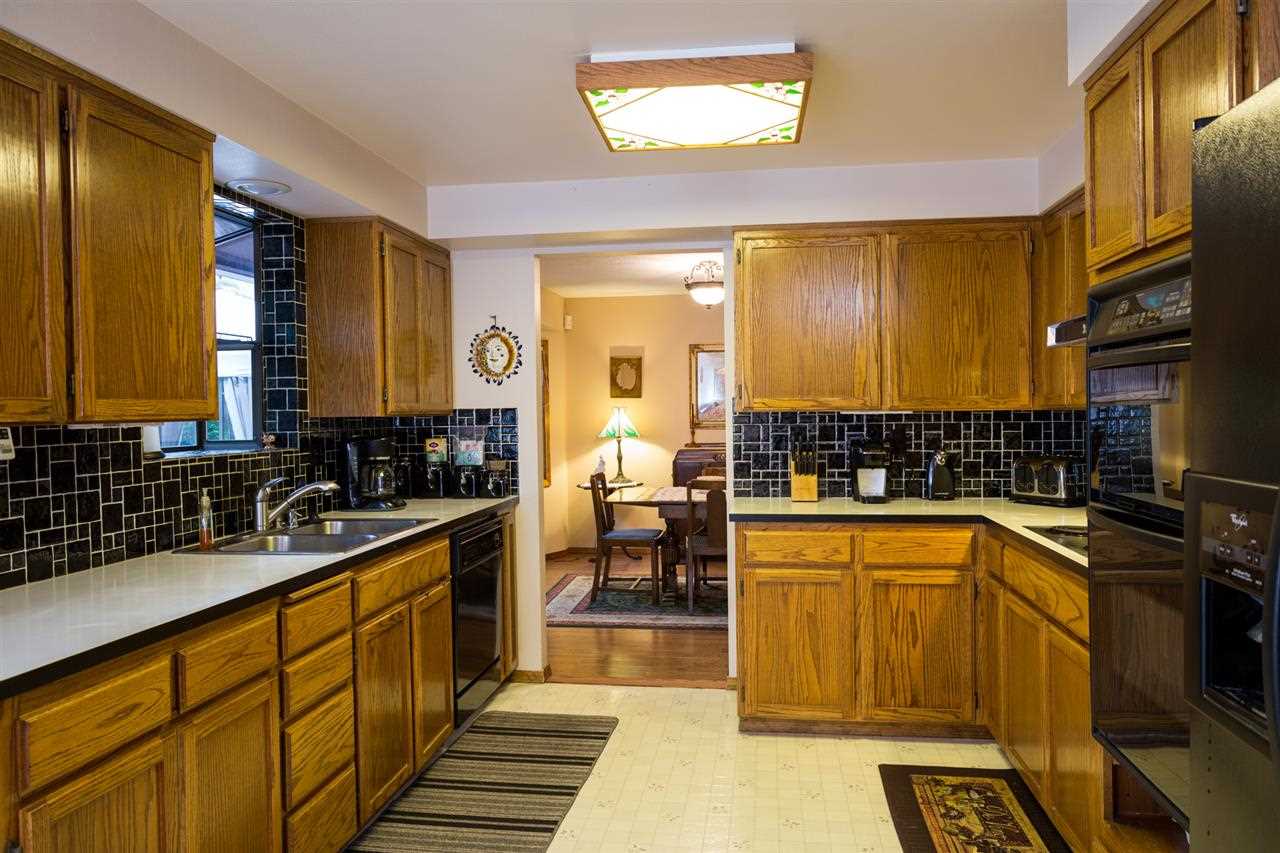 5604 E 15th Ave. - Photo 6