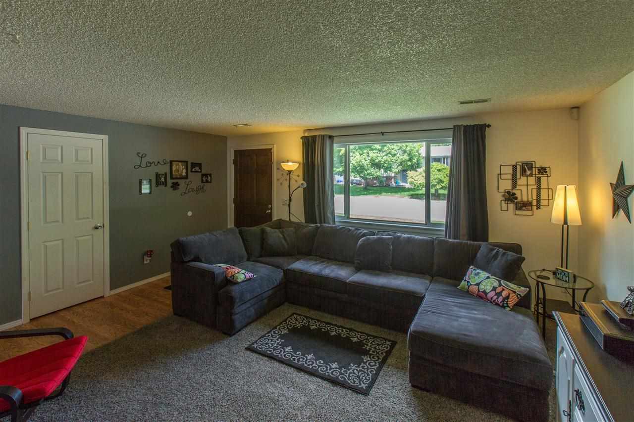 15114 E 2nd Ave - Photo 3