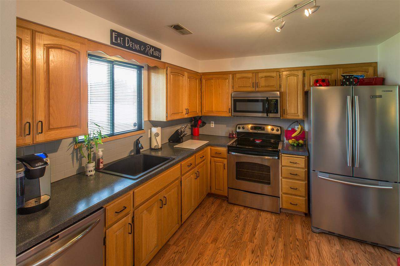 15114 E 2nd Ave - Photo 7