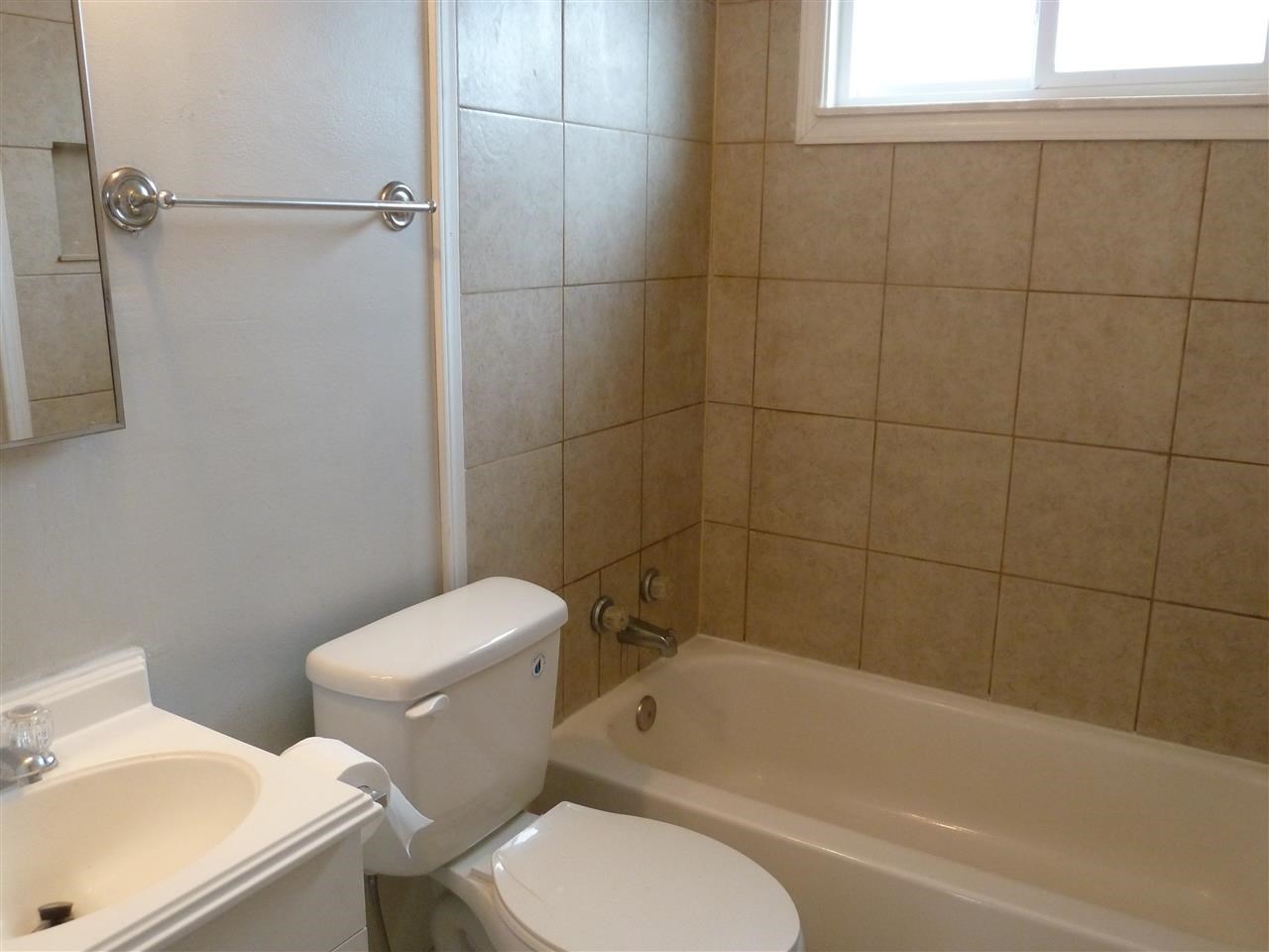 1016 Merriam St - Photo 4
