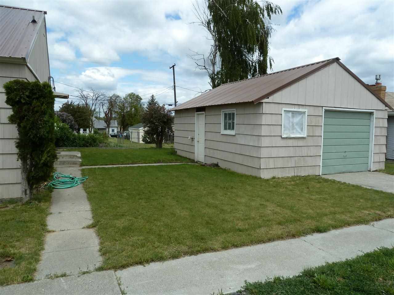1016 Merriam St - Photo 10