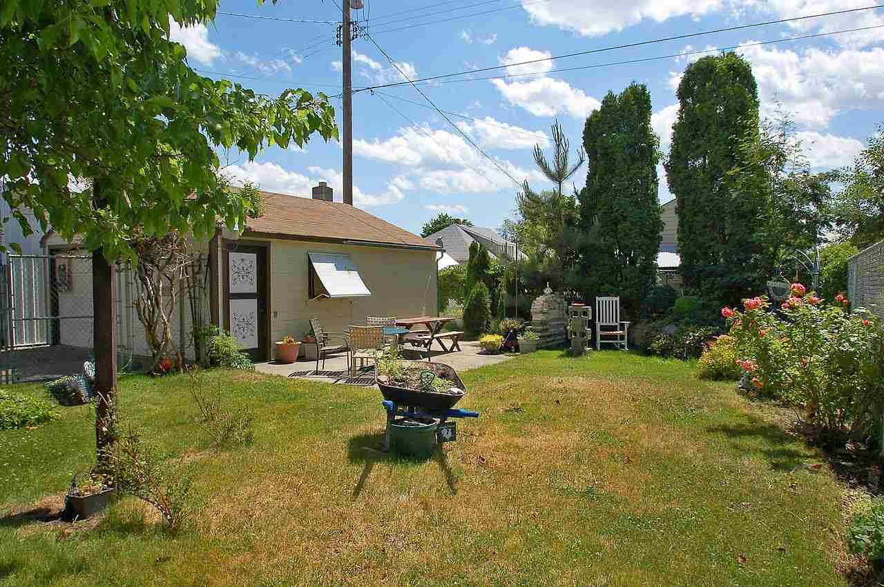 108 E Providence - Photo 11