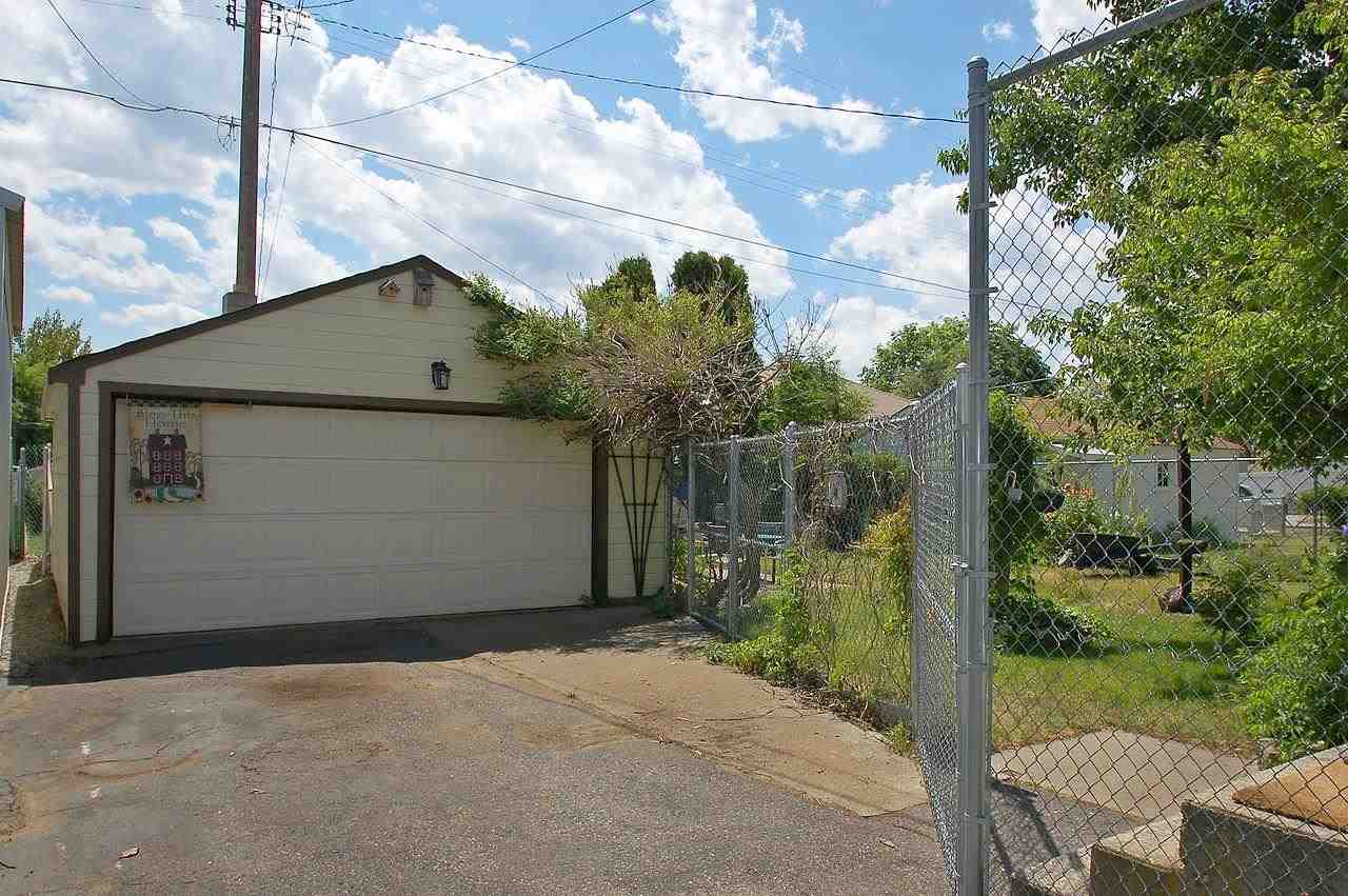 108 E Providence - Photo 16