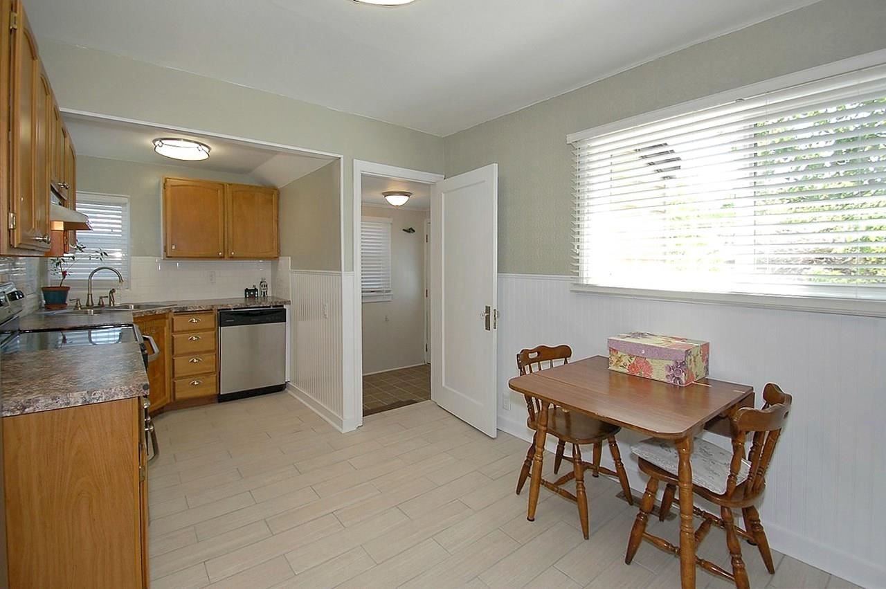 108 E Providence - Photo 5