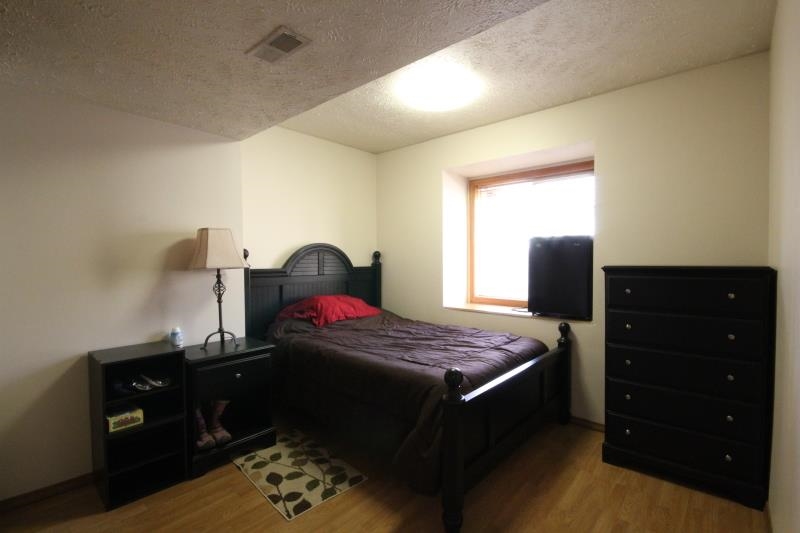 3307 E 65th Ave - Photo 11