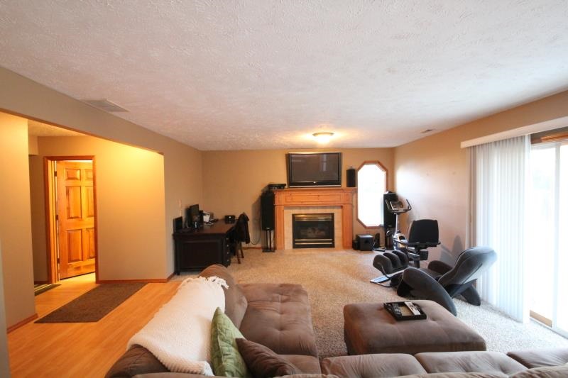 3307 E 65th Ave - Photo 7