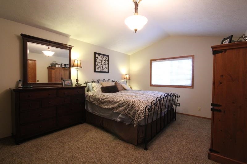 3307 E 65th Ave - Photo 9