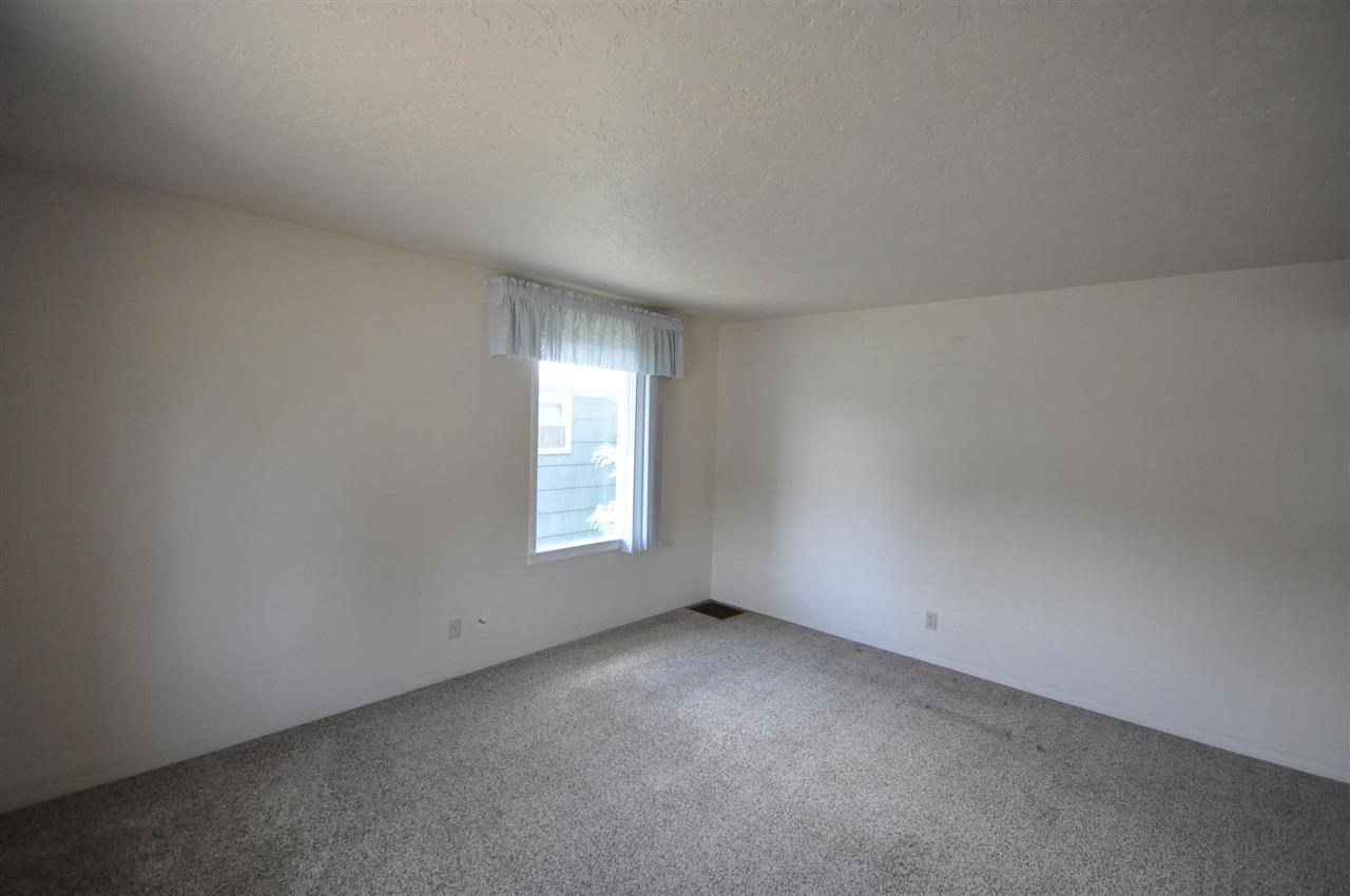 2223 E LONGFELLOW Ave - Photo 6