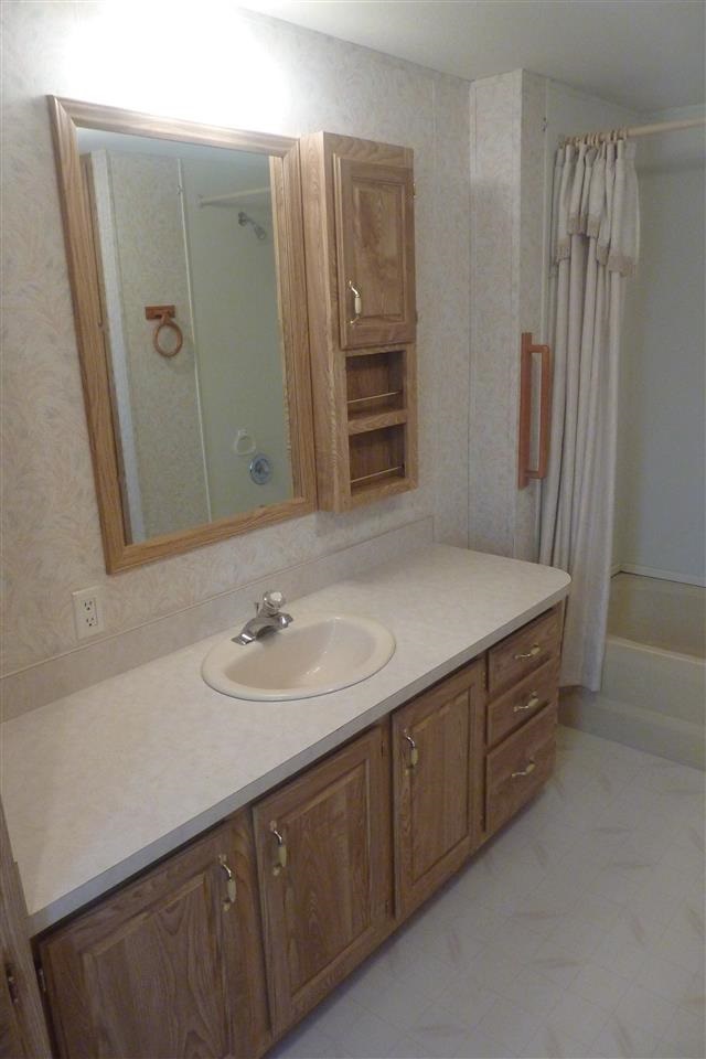 4112 E Center Rd - Photo 9