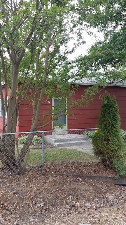 801 Logan St - Photo 4