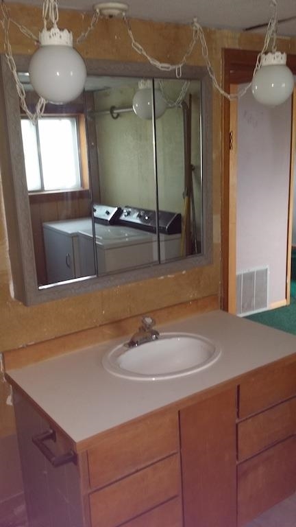 801 Logan St - Photo 9