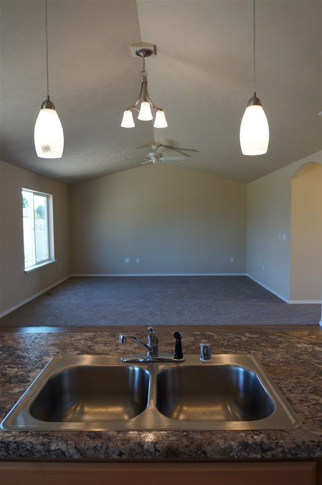 1322 N Robie - Photo 7