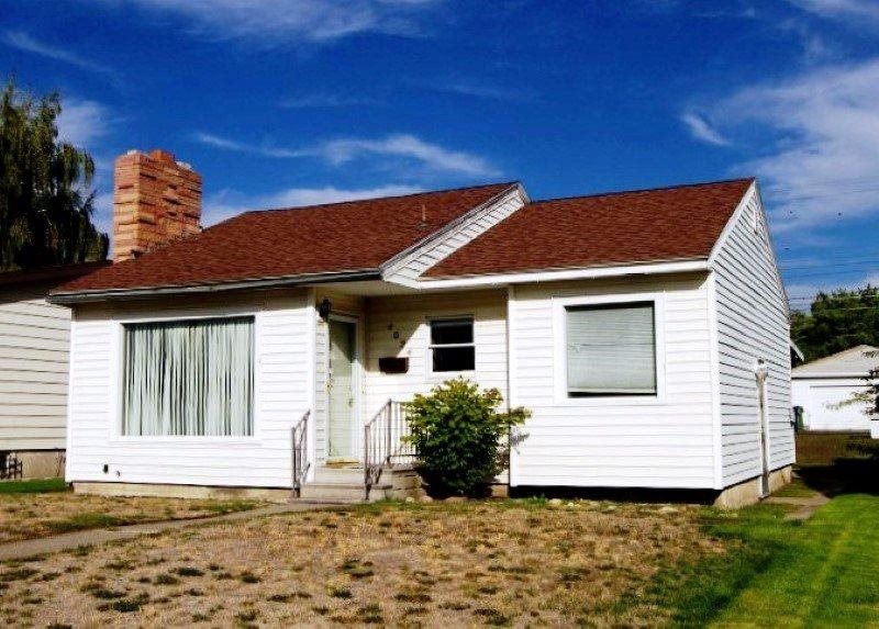 4024 N Elm St - Photo 1
