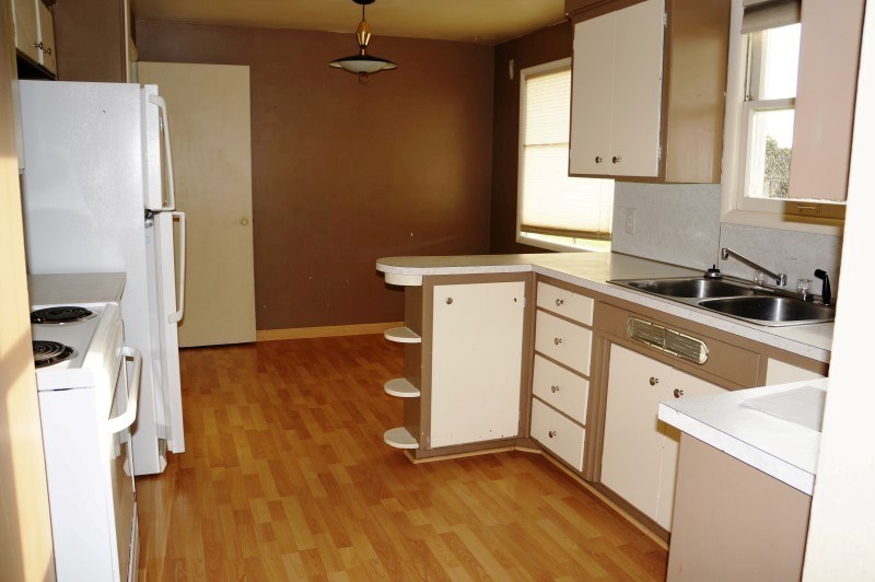4024 N Elm St - Photo 6