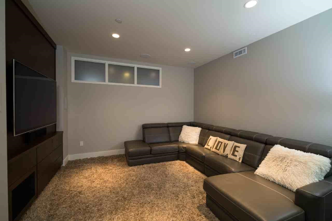 820 N Post St - Photo 18