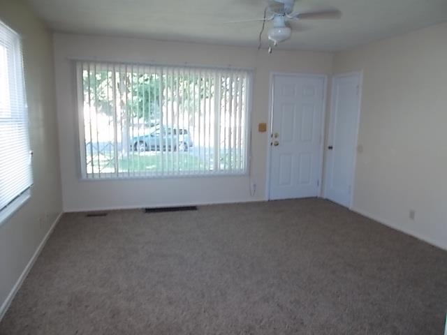 5717 N Elm St - Photo 5