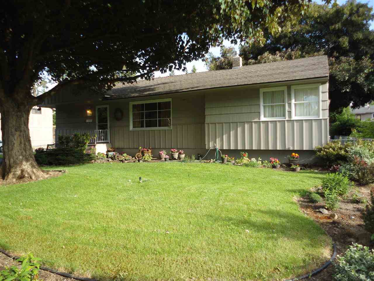 1504 E 39TH Ave - Photo 2
