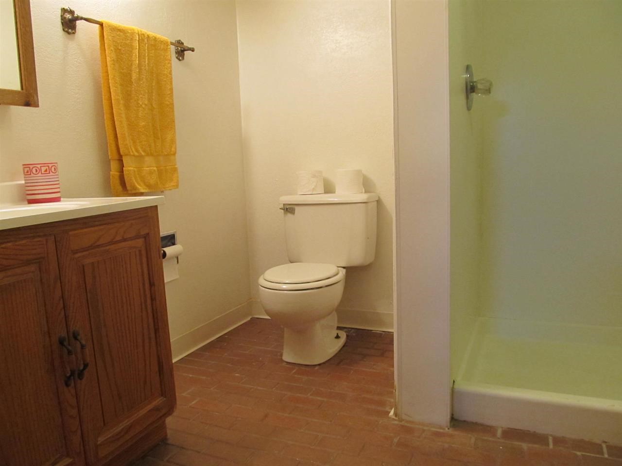 1314 E Everett Ave - Photo 18