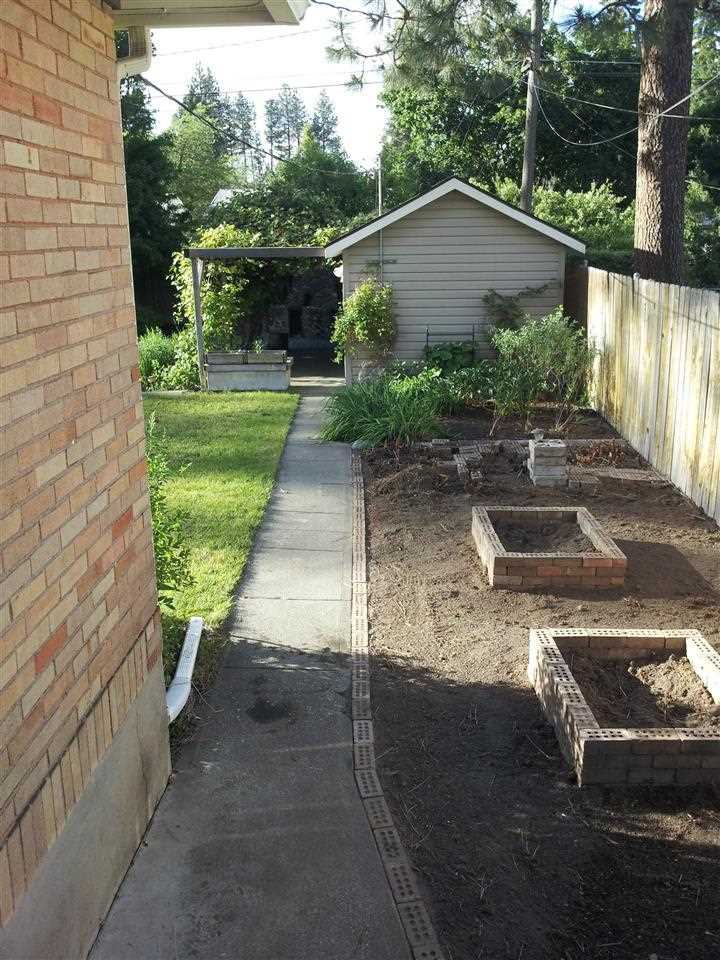 947 E 38th Ave - Photo 11