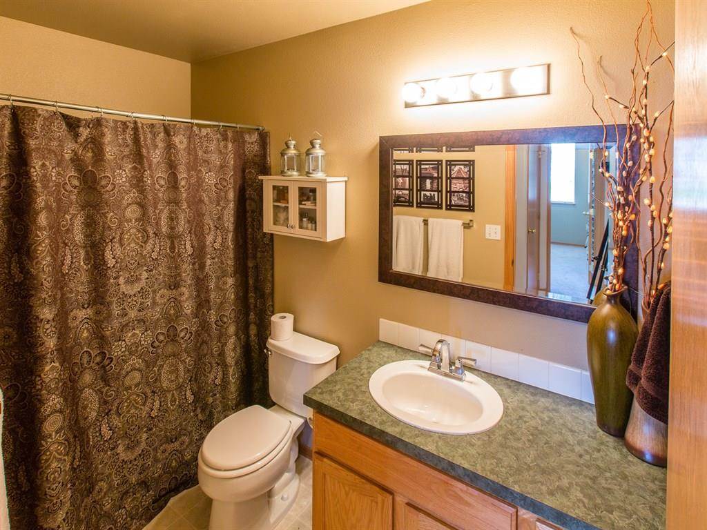 18406 E 8th Ave - Photo 13