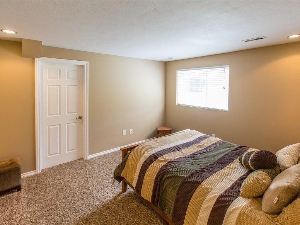 18406 E 8th Ave - Photo 16