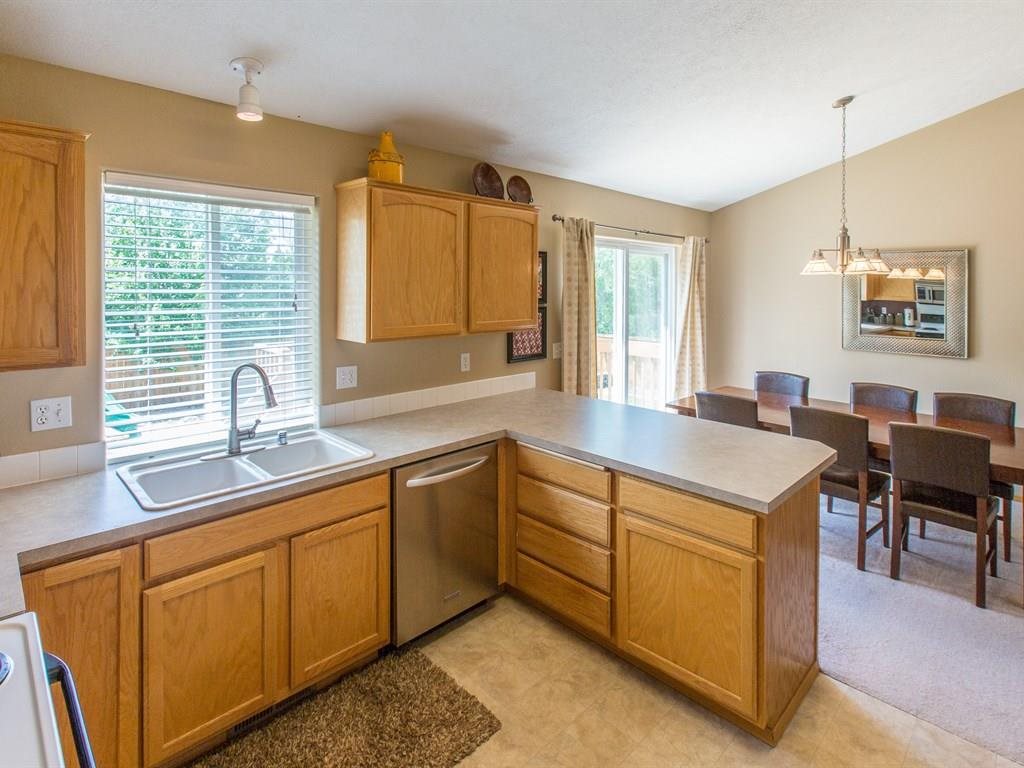18406 E 8th Ave - Photo 6