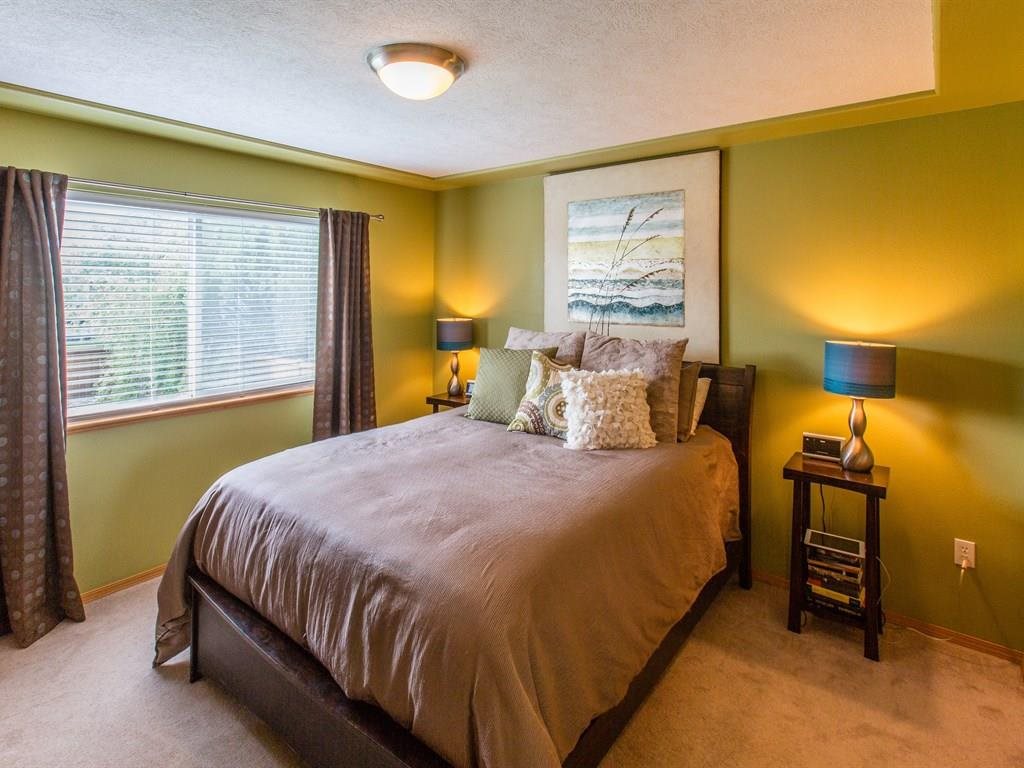 18406 E 8th Ave - Photo 9
