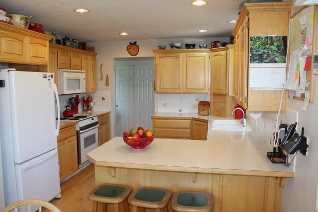 3313 N Lynden - Photo 4