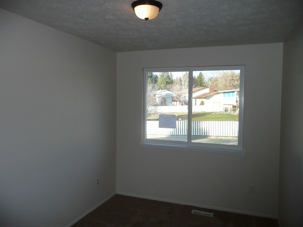 13112 E 28th Ave - Photo 11