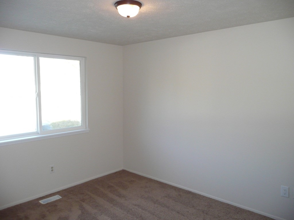 13112 E 28th Ave - Photo 12