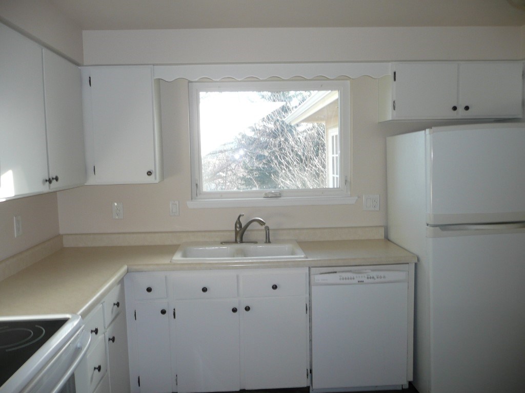 13112 E 28th Ave - Photo 9