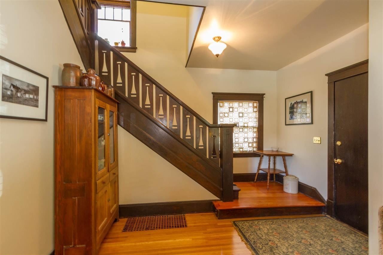 1224 S MAPLE St - Photo 3