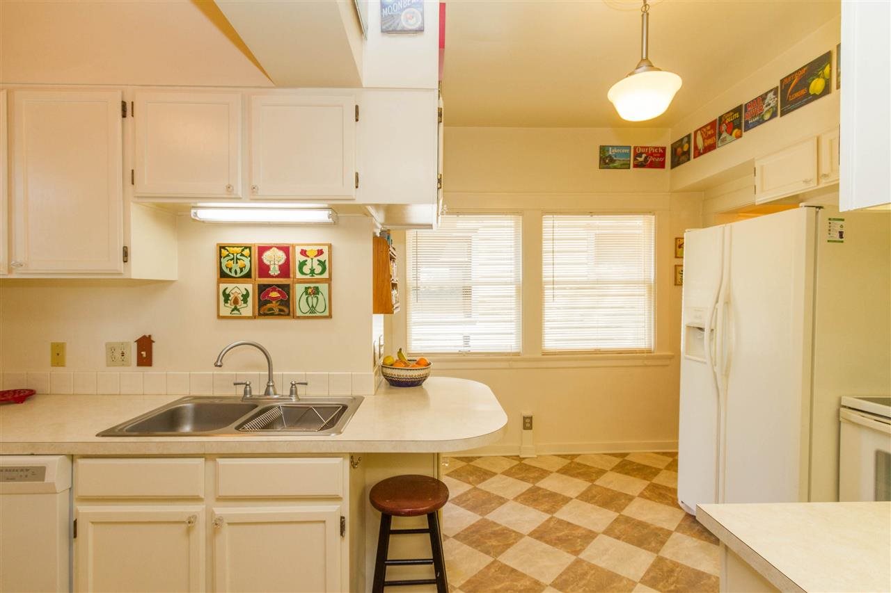 1224 S MAPLE St - Photo 7