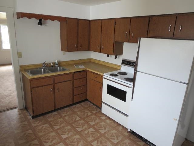 3611 N Center Rd - Photo 10