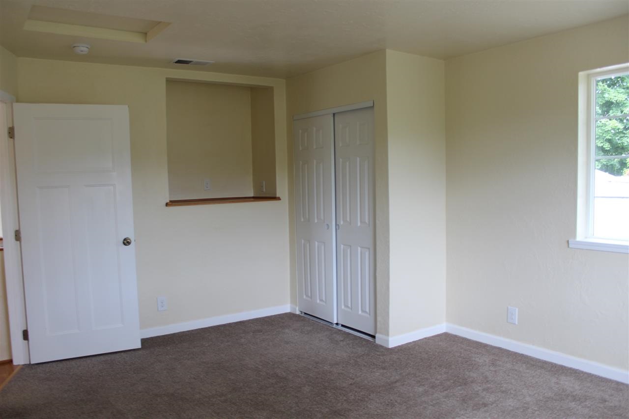 17811 E Montgomery Ave - Photo 11