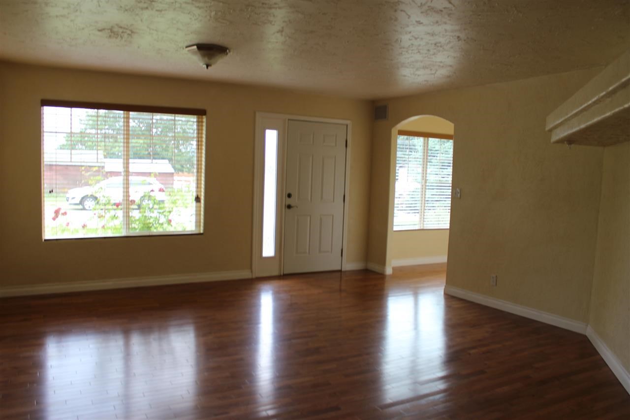 17811 E Montgomery Ave - Photo 4