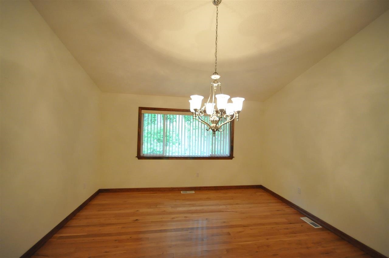 42320 N SYLVAN Rd - Photo 11