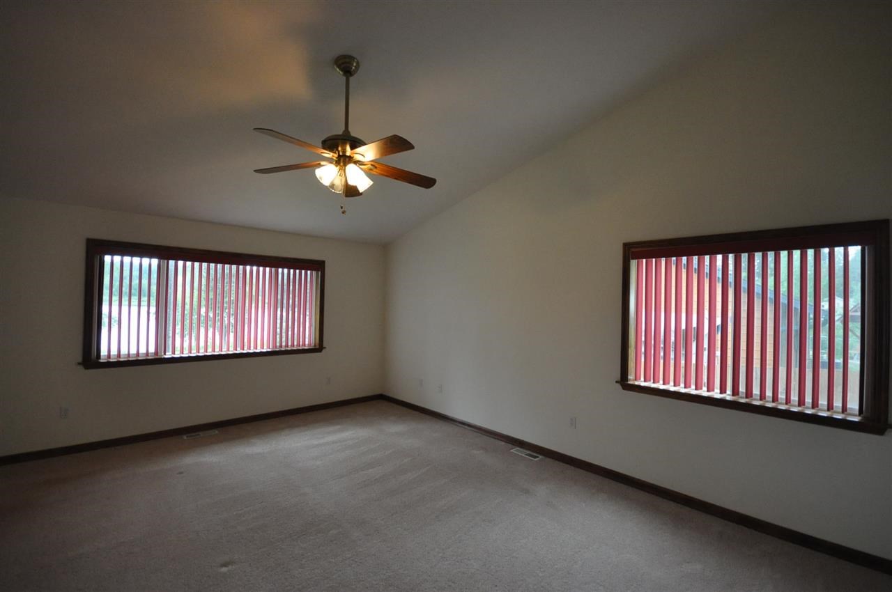 42320 N SYLVAN Rd - Photo 12