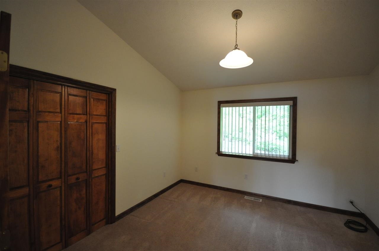 42320 N SYLVAN Rd - Photo 14