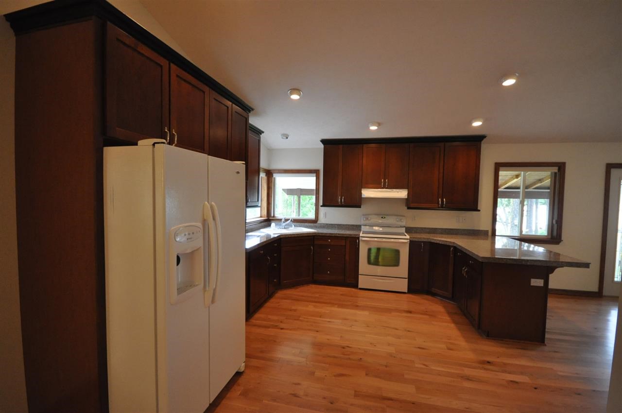 42320 N SYLVAN Rd - Photo 4