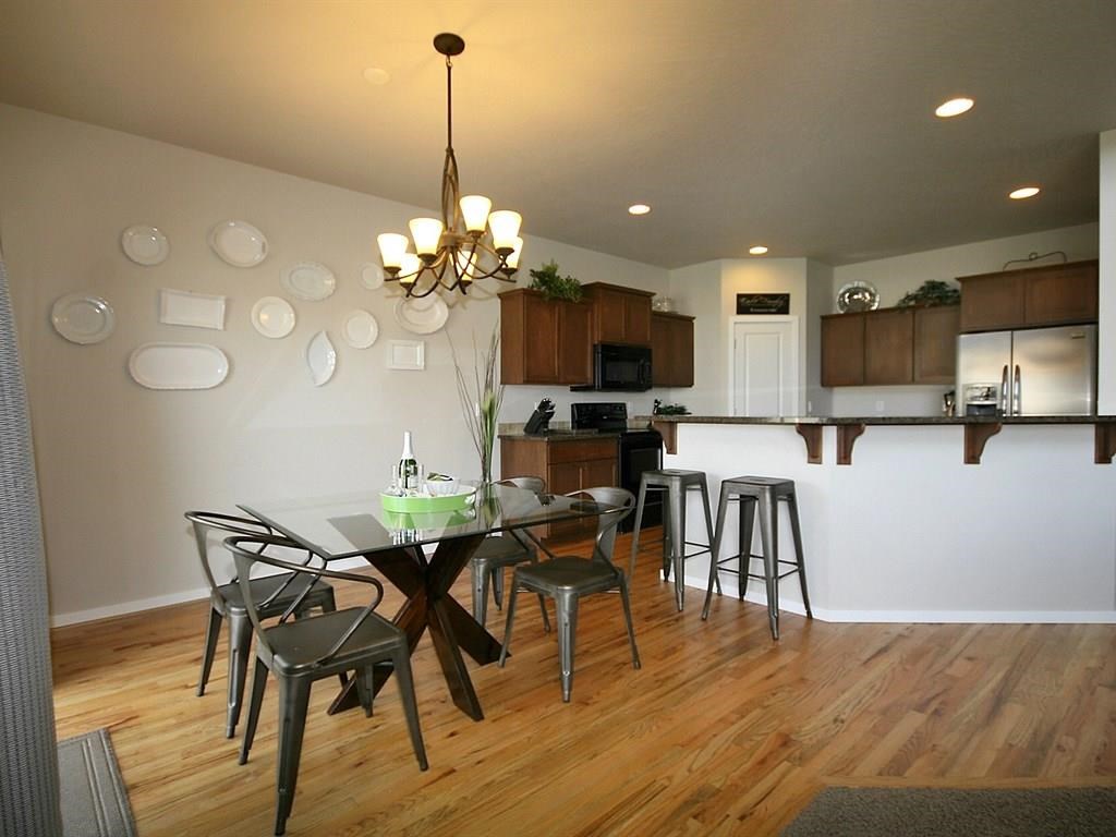 1940 N Winrock St - Photo 4